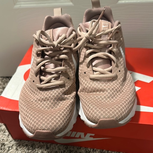 Nike Pink Sneakers - Picture 5 of 6